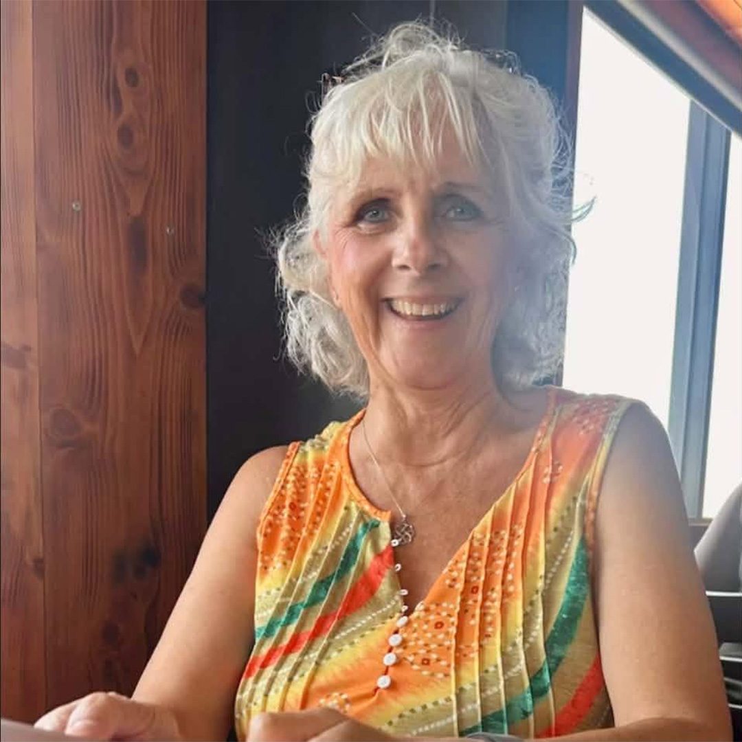 Debbie W. image