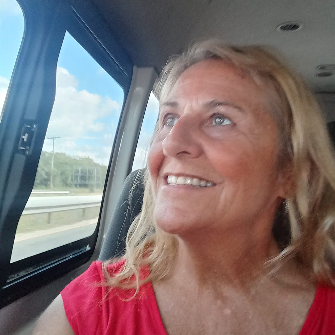 Lynette S. image